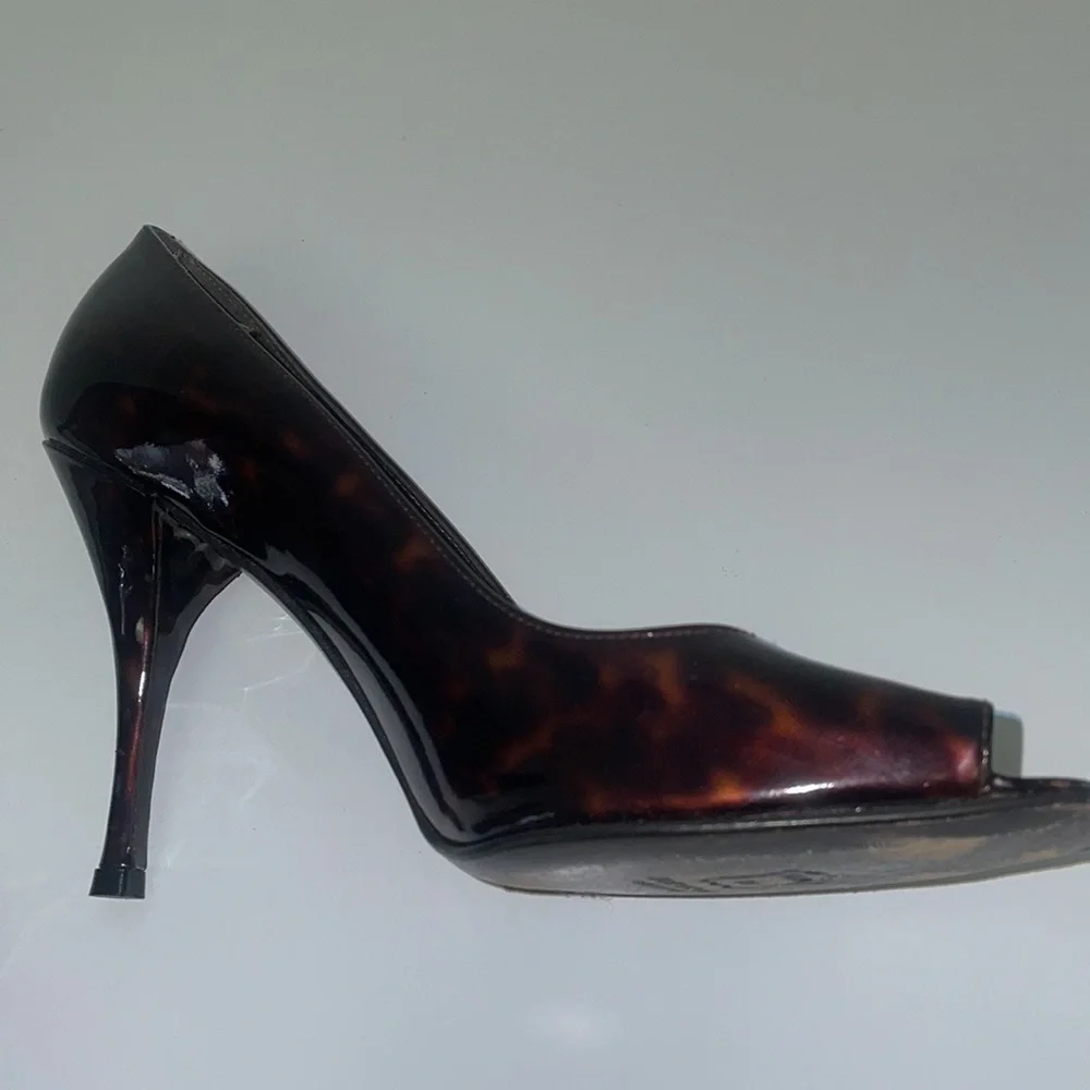 Stuart Weizmann career office square toe heels in turtoise shell size 8